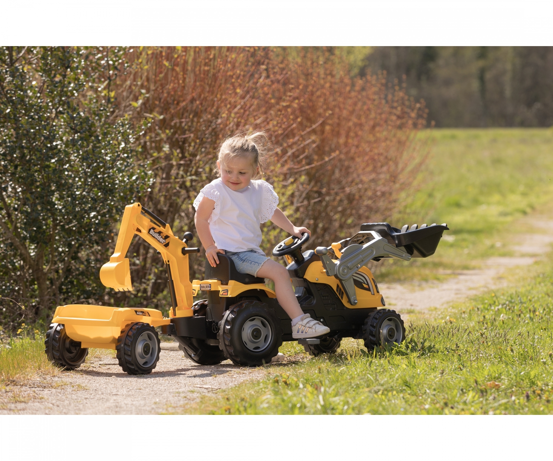 טרקטור שופל לילדים של חברת Smoby, דגם Builder Max Tractor & Trailer – תוצרת צרפת, כולל עגלה נגררת, כף קדמית ומחפרון אחורי – תמונה 8